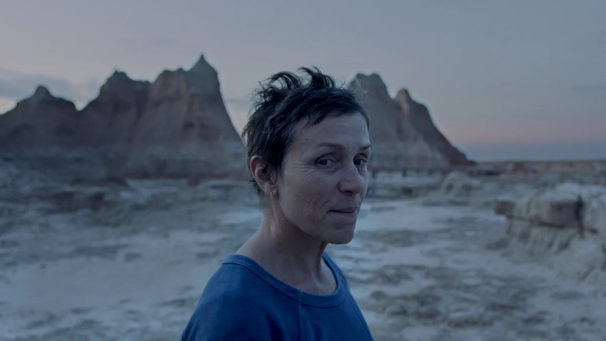 Broad Horizons and Shallow Vistas in Chloé Zhao’s 'Nomadland' —TIFF 2020